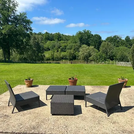 Gite Avec Piscine Et Etang Sarrazac  Exterior foto